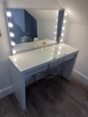 Luxury Double Room W/ Private Bathroom
